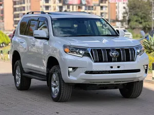 Toyota Land Cruiser Prado 2020 Off white