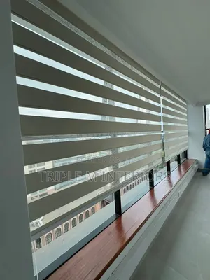 Clean-Line Horizontal Blinds for Modern Architecture
