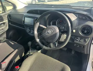 Toyota Vitz 1.3 FWD 5dr 2019 White