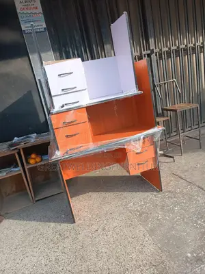 0.9m Modern Wooden Office Desk Y