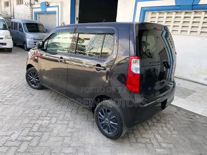 Suzuki Wagon R 2019 Maroon