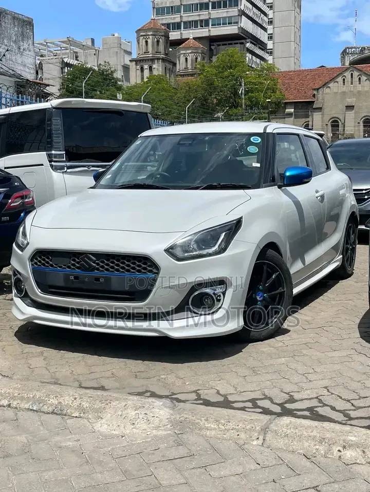 Suzuki Swift 2018 White
