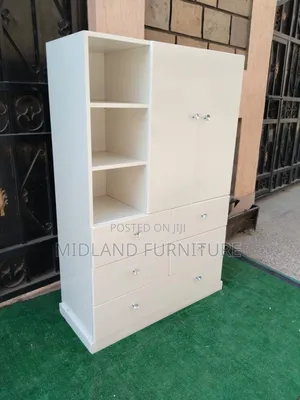 Cupboard / Chest of Drawers