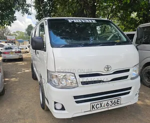 Toyota HiAce 2013 White