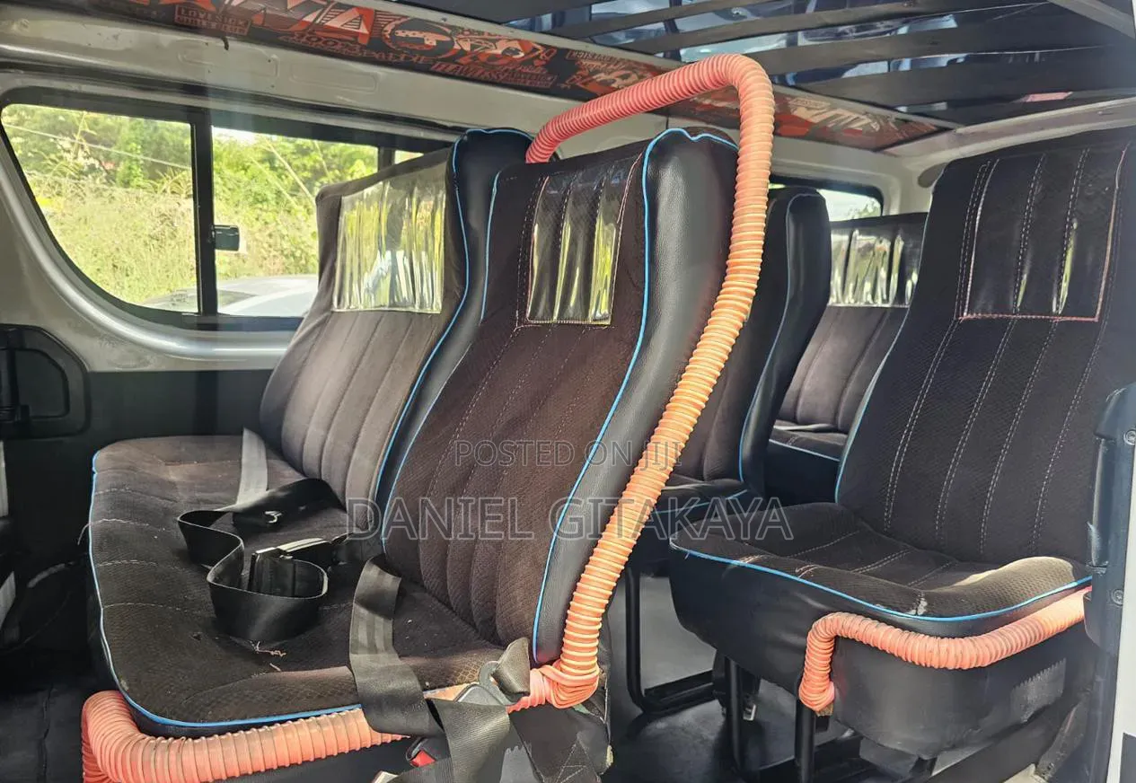 Toyota HiAce 2013 White
