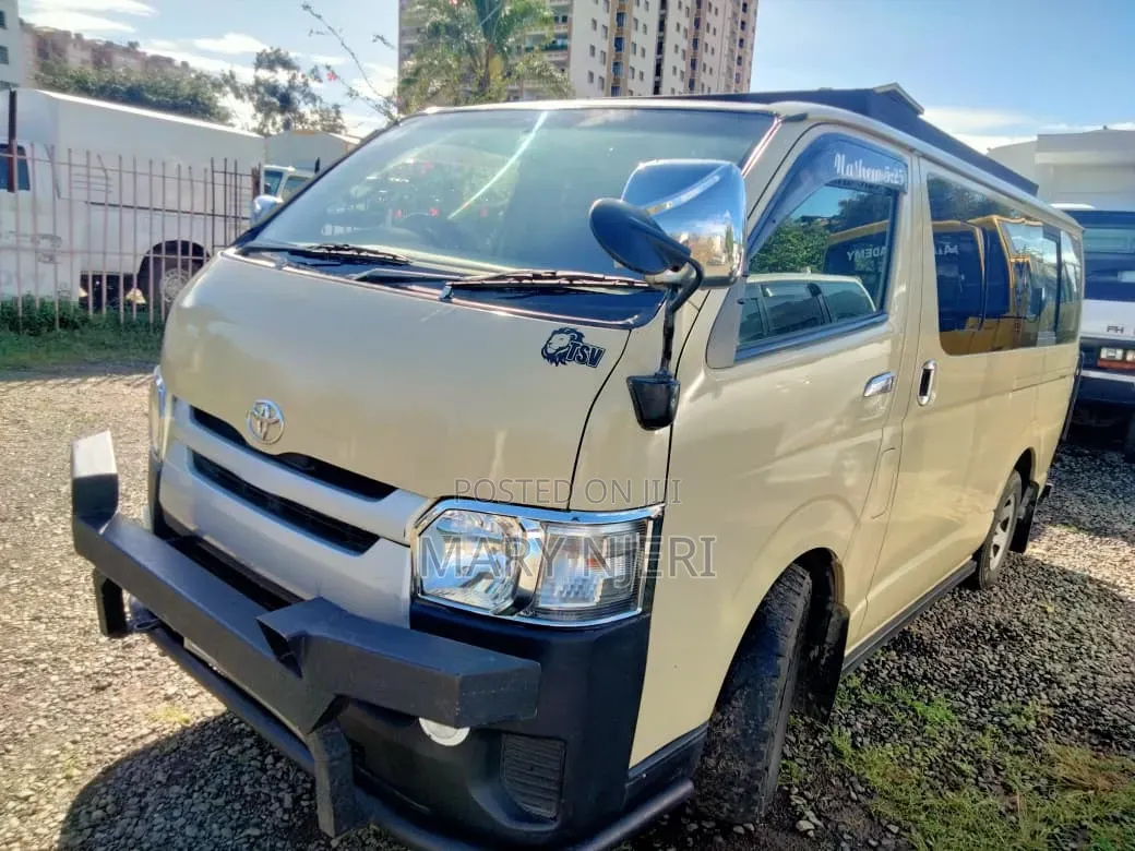 Toyota HiAce 2015 Beige