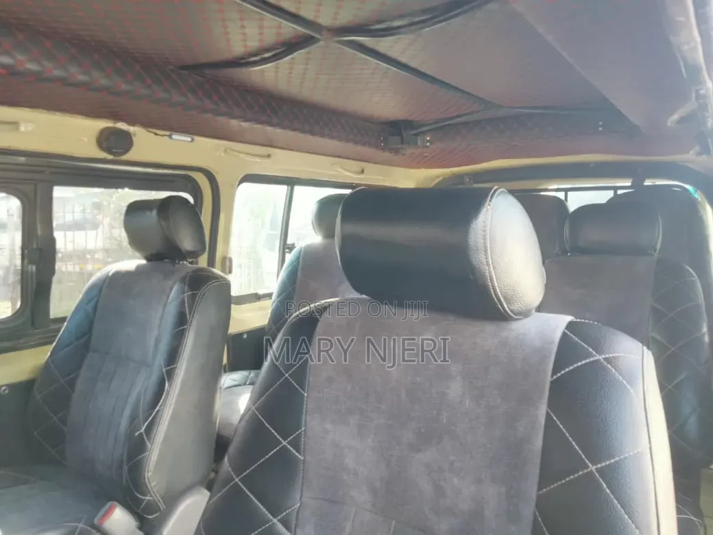 Toyota HiAce 2015 Beige