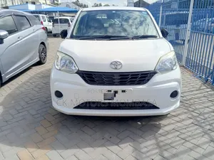 Toyota Passo 2019 White