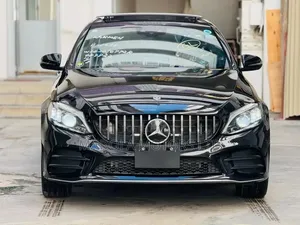 Mercedes-Benz C200 2020 Black