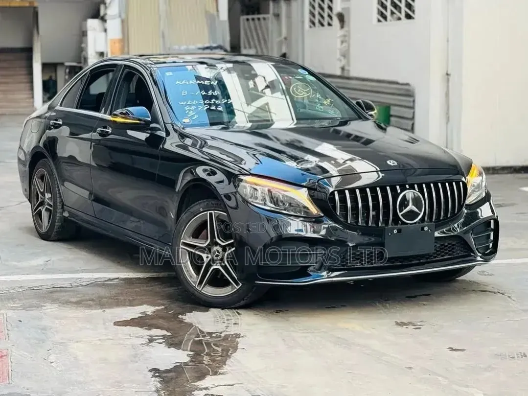 Mercedes-Benz C200 2020 Black