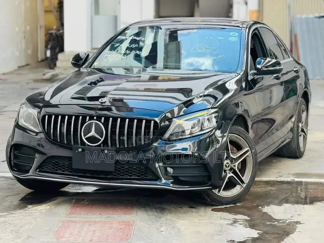 Mercedes-Benz C200 2020 Black
