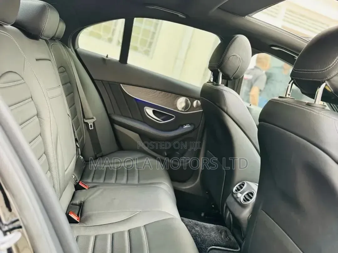 Mercedes-Benz C200 2020 Black