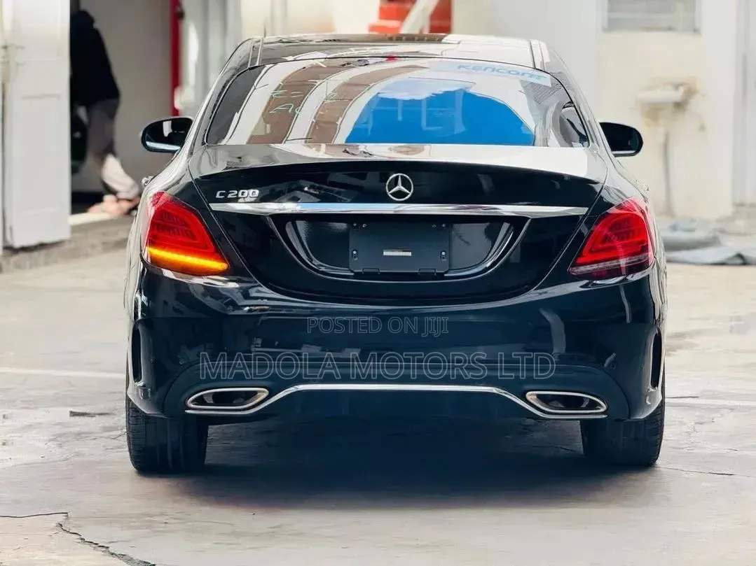 Mercedes-Benz C200 2020 Black