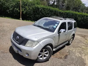 Nissan Pathfinder 2013 Silver