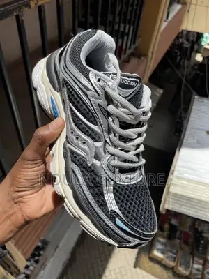 Saucony Pro Grid Omni 9