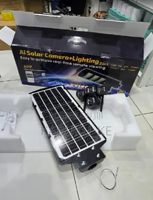 Three Lens 450w 4g Solar CCTV Camera With Floodlight