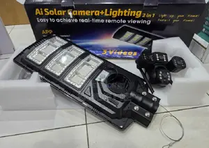 Triple Lens Solar Street Light PTZ Flood Light 4g Camera 450w