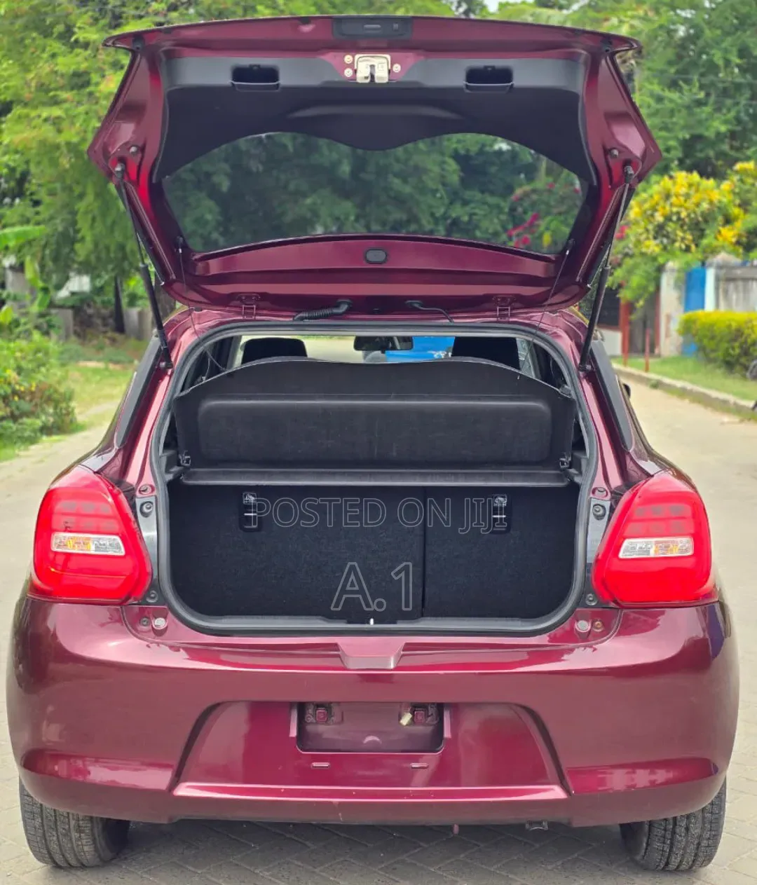 Suzuki Swift 2019 Maroon