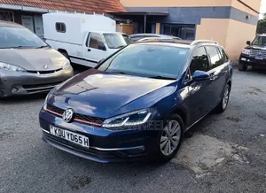 Volkswagen Golf TSI S FWD 2018 Blue