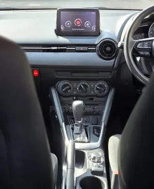 Mazda 2 2019 Blue