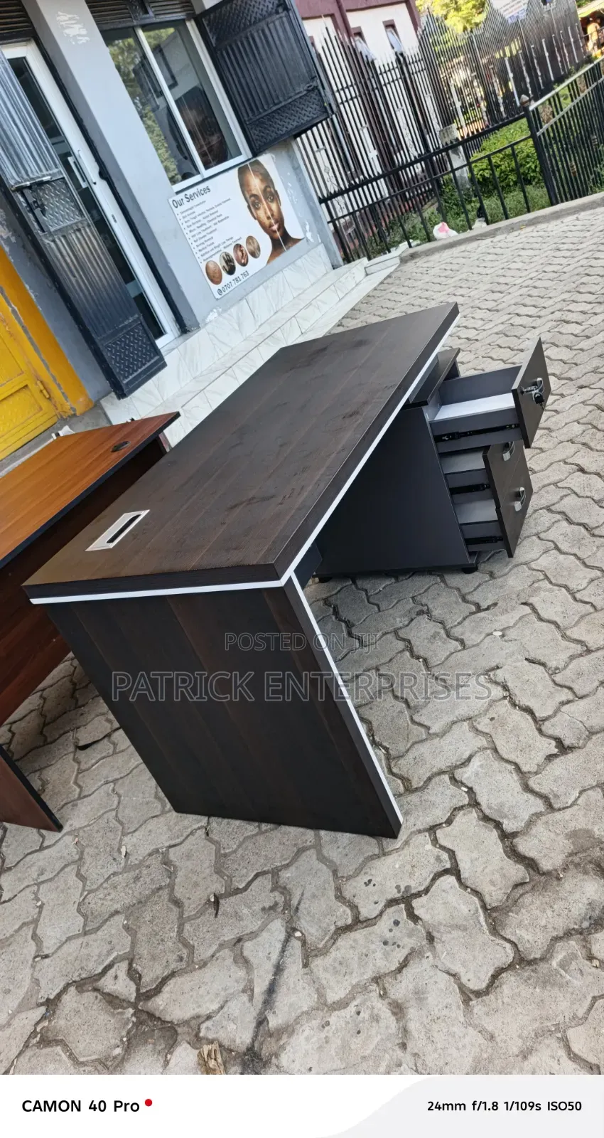 Executive Imported Modern Office Desk 1400mm Gray/Black