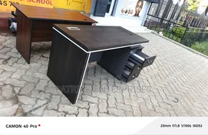 Executive Imported Modern Office Desk 1400mm Gray/Black