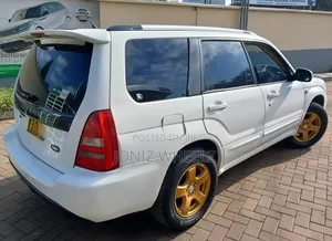 Subaru Forester Automatic 2004 White