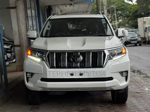 Toyota Land Cruiser Prado 2.8 2019 White