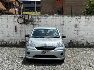 Toyota Passo 1.0 FWD 2019 Silver