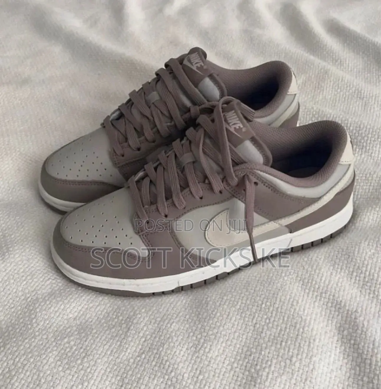 Nike Dunk Low “Bone Beige“
Quality Leather 
