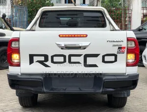 Toyota Hilux 2016 White