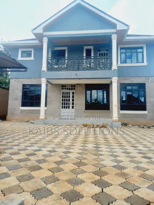 4bdrm Mansion in Croton, Kenyatta Road / Theta  for sale