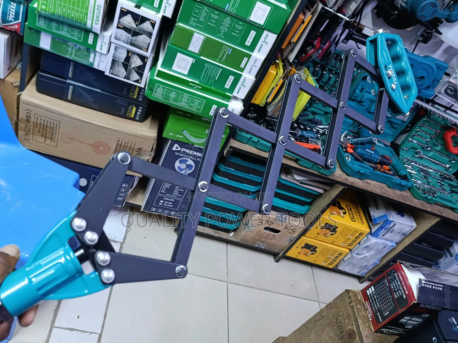 Total Rivet Gun