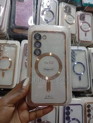 Magnetic Electroplated Clear Phone Case for Samsung Galaxy S23.