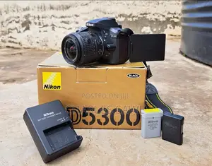 Nikon D5300 With Extra Battery. Receipt Available
