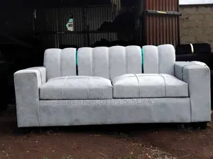 White/Cream 3 Seater Sofa Pay on Delivery.