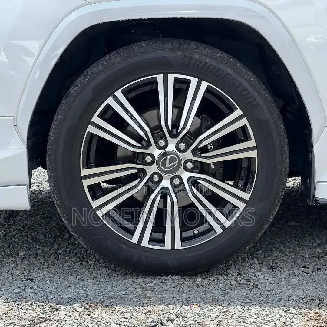 Lexus LX 2023 White