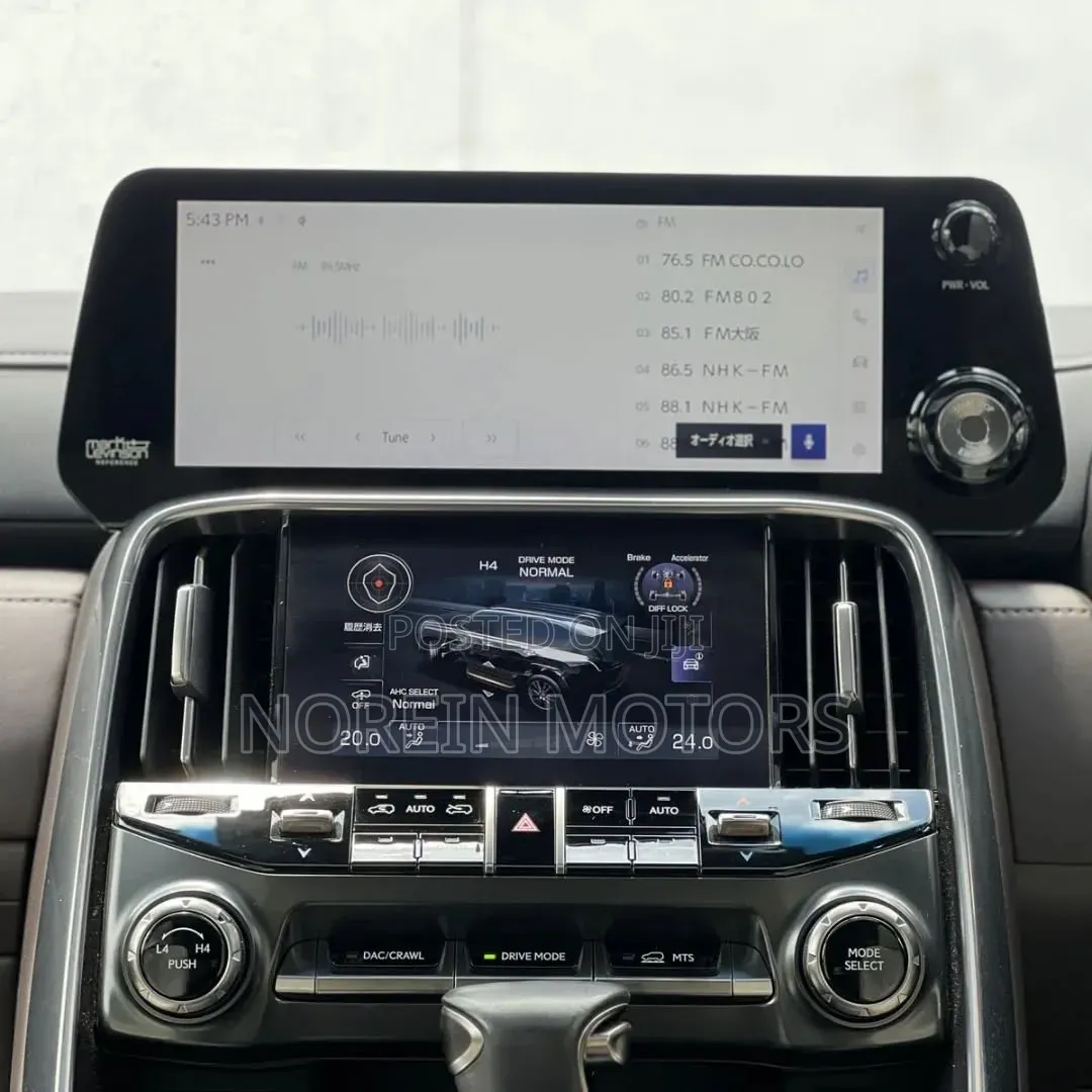 Lexus LX 2023 White