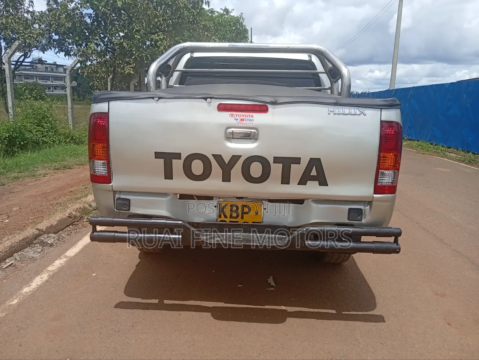 Toyota Hilux 2010 Silver