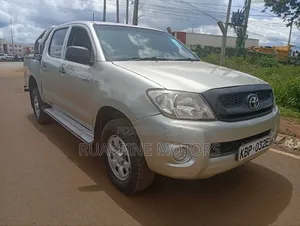 Toyota Hilux 2010 Silver