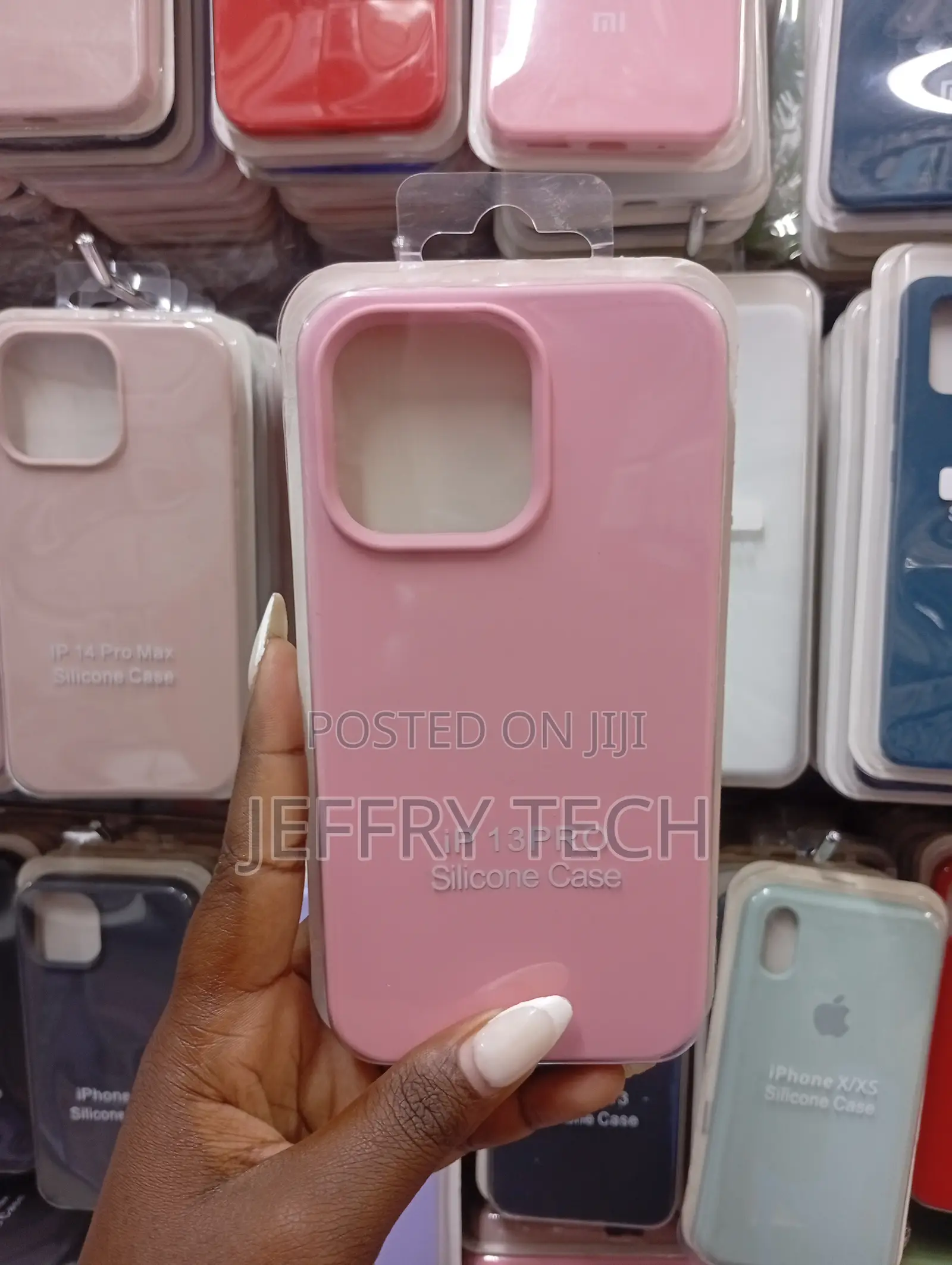Item Is an Apple iPhone 13 Pro Silicone Case.