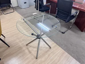 Colorless Dining Table (Glass Top)