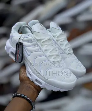 Black / White Nike Air Max Plus Tn Sneakers Size 39-45