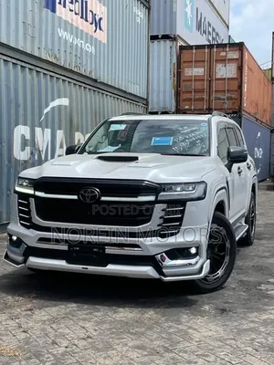 Toyota Land Cruiser Prado 2023 White