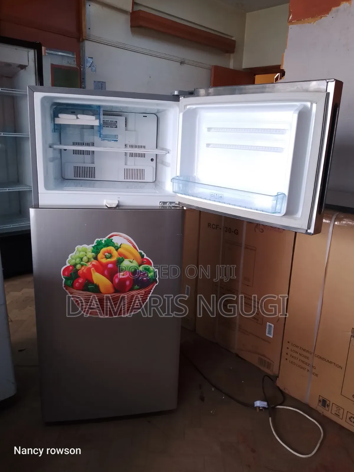 Von Hotpoint Top Freezer Mount Refrigerator