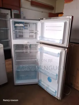Von Hotpoint Top Freezer Mount Refrigerator