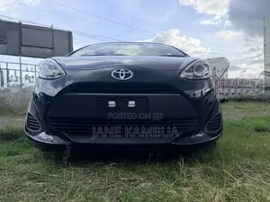 Toyota Aqua 2018 Black