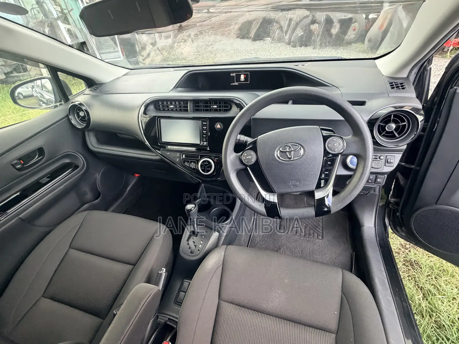 Toyota Aqua 2018 Black
