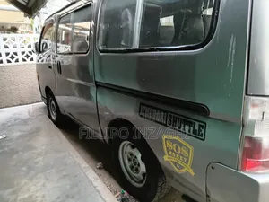 Nissan Caravan (Urvan) 2009