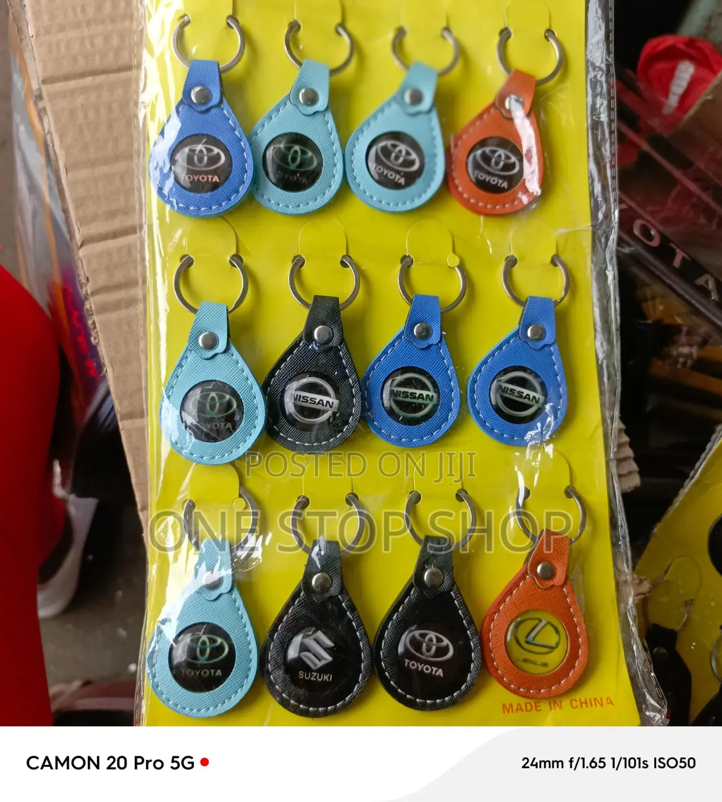 Tea Drop Shaped Leather Car Logo Key Holders